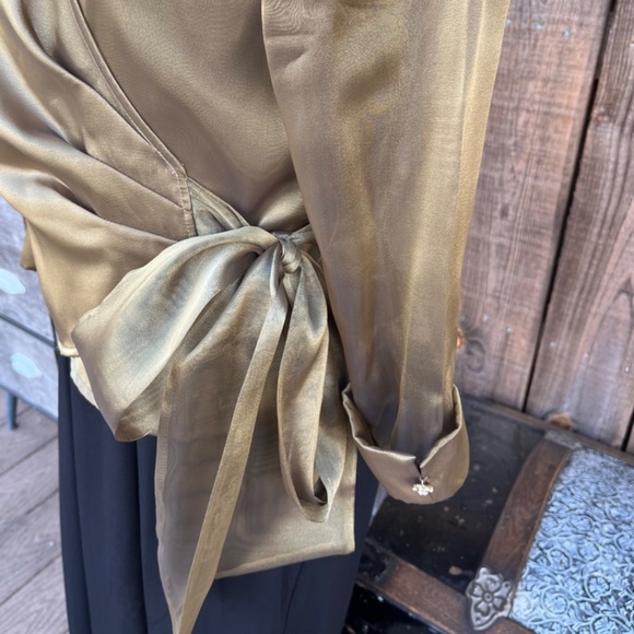 Lori Max size Medium Blouse - Picture 6 of 7